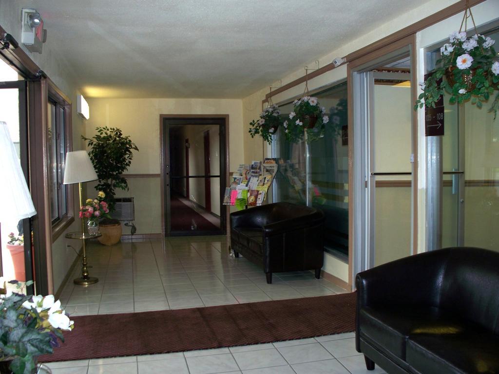 Budget Inn&Suites Wall Exterior foto