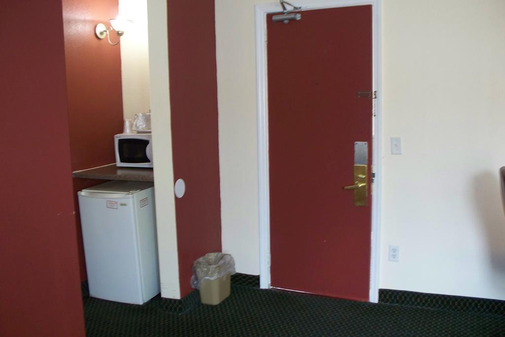Budget Inn&Suites Wall Exterior foto